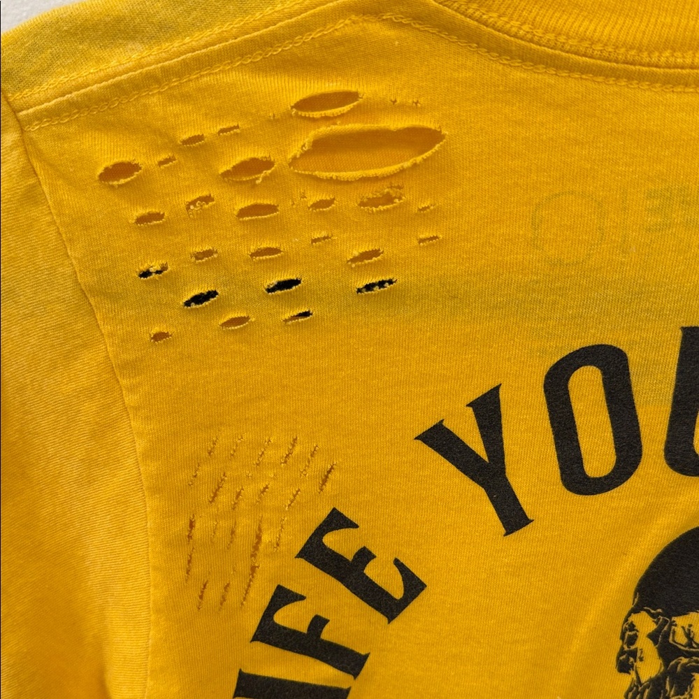 Cropped Yellow Graphic Tee - Women - Picture 3 of 6